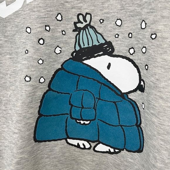 NWT Peanuts Snoopy Puffer Jacket Graphic Sweatshirt Women's Large - Picture 3 of 9